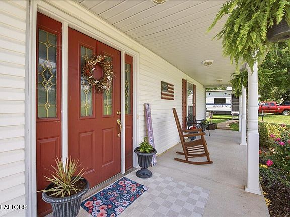 5th image of 146 Crescent Ln