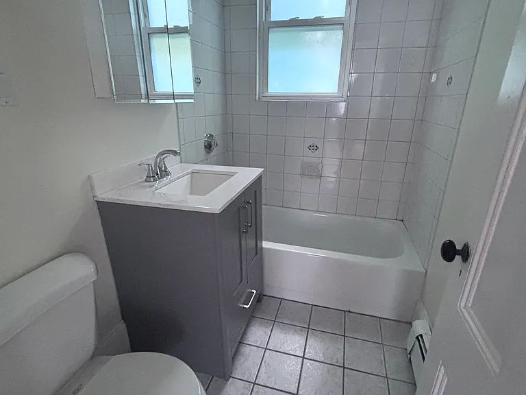 15-17 Etna St #15 — Photo 5