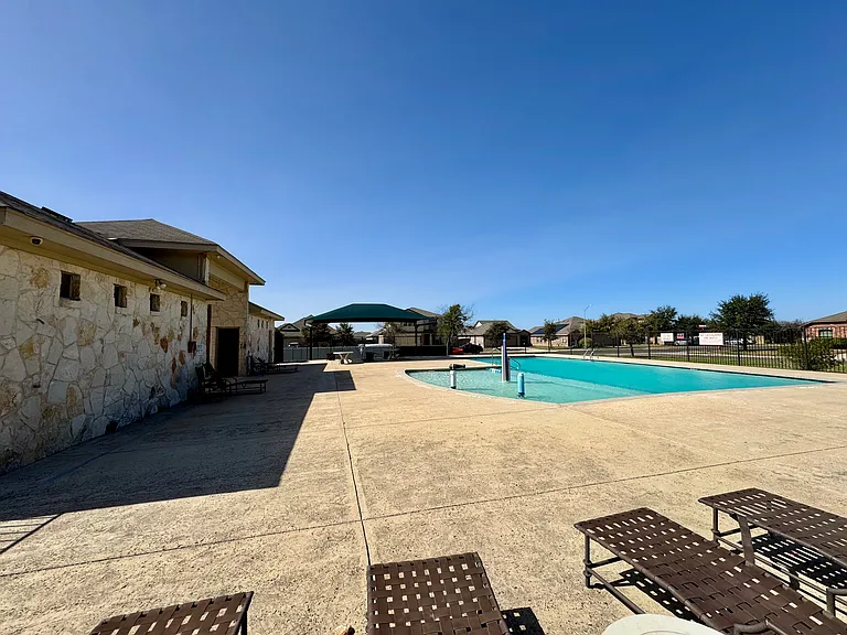160 Sun Ray Dr — Photo 20