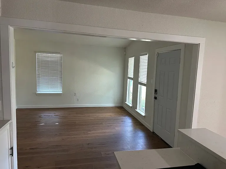 2518 Rockridge Dr — Photo 12