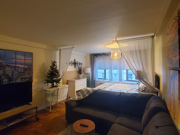 4th image of 209 E 56th St APT 6C