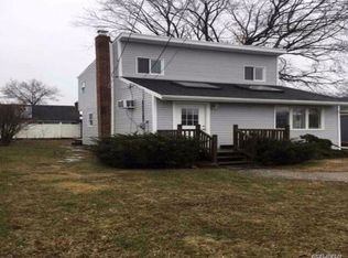 188 N Wisconsin Ave, Massapequa, NY 11758