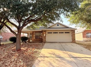 12820 Waynespur Ln, Elgin, TX 78621