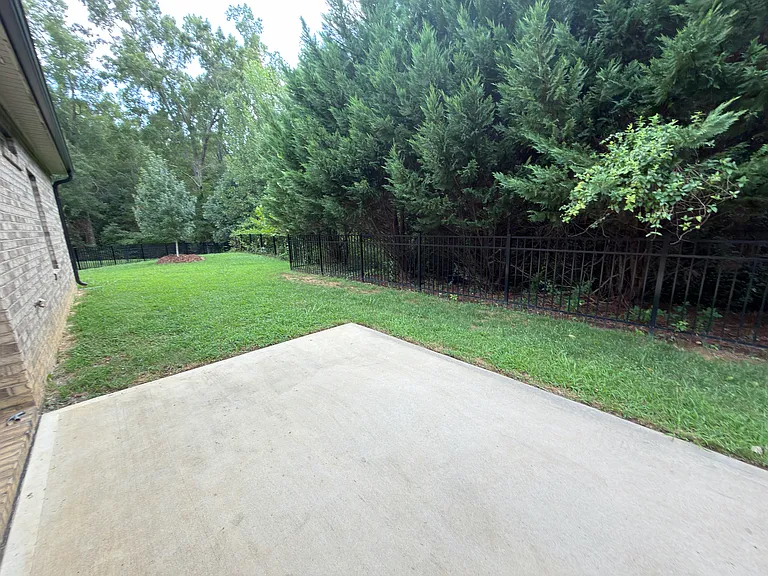 5226 Sustar Dr — Photo 16