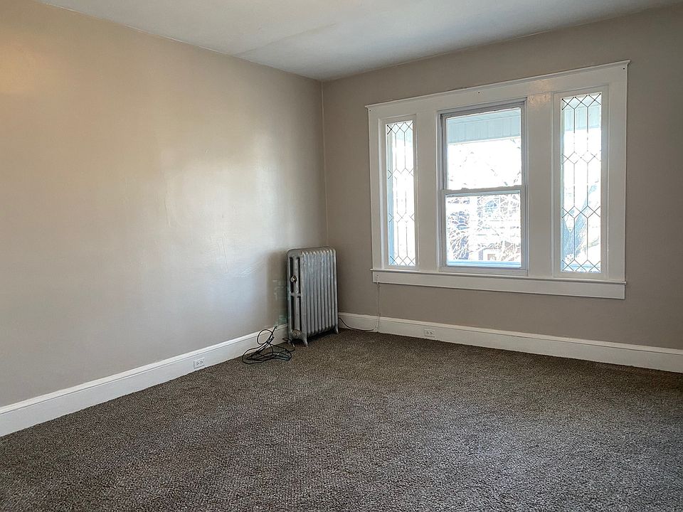 Livingroom- front side