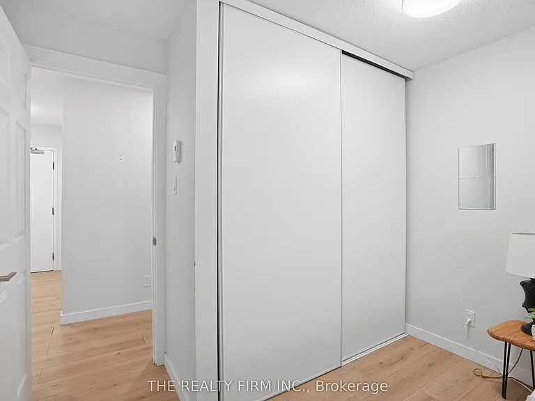 735 Deveron Cres #310 — Photo 17