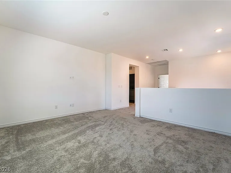 3952 Henny Ave — Photo 21