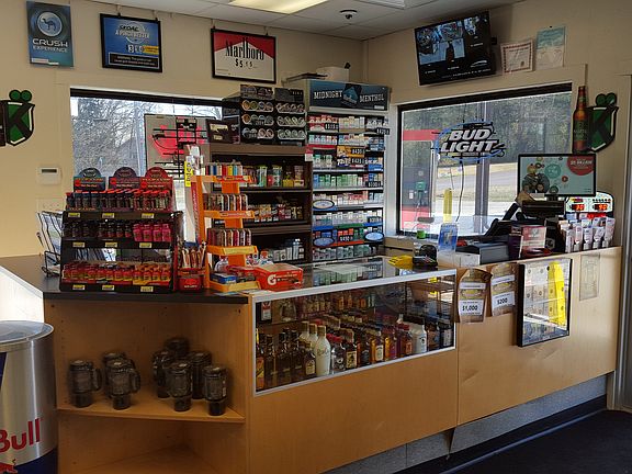 5th image of 7690 Hillsboro House Springs Rd