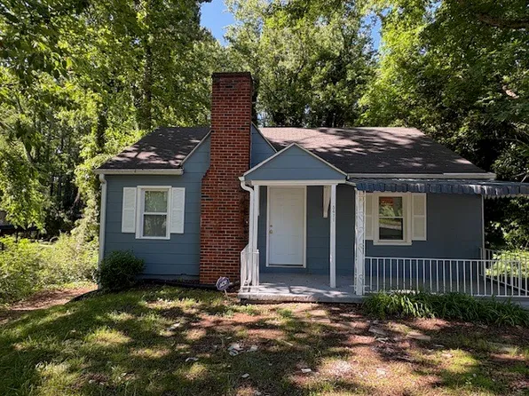 5471 Robinhood Rd, Winston Salem, NC 27106