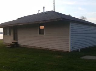 607 Mineral Springs Dr, McHenry, IL 60051