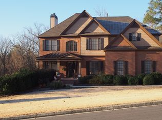 820 River Trace Ct, Suwanee, GA 30024