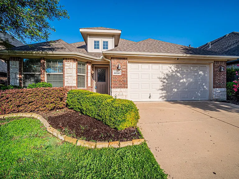 8036 Branch Hollow Trl — Photo 1
