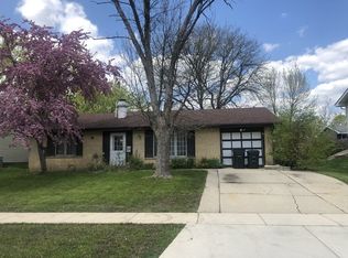 1480 Nottingham Ln, Hoffman Estates, IL 60169