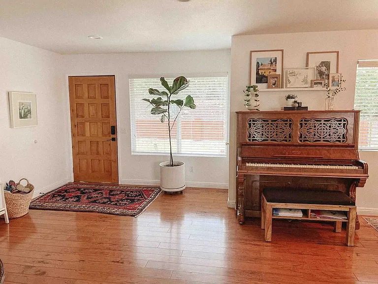 4900 Park Dr — Photo 3