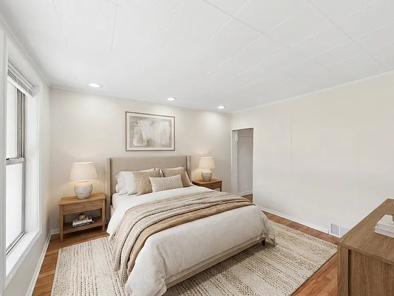 2044 N Newland Ave #1 — Photo 9