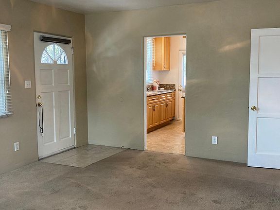 4th image of 112 N 1st Ave