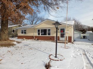 3606 37th St, Moline, IL 61265