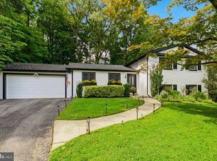 8906 Transue Dr, Bethesda, MD 20817