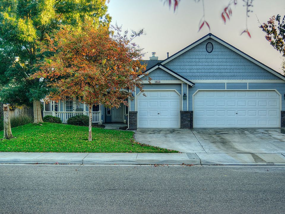 873 W Saffron