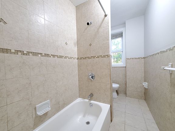 3rd image of 1062 W Side Ave #32E