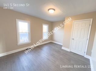 141 S 2nd St, Mount Wolf, PA 17347