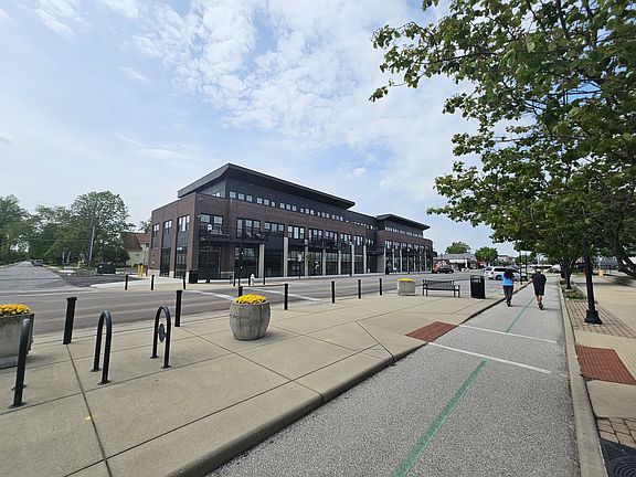 2nd image of 1302 N Main St Suite 304