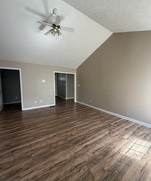 204 Christa Ln — Photo 21