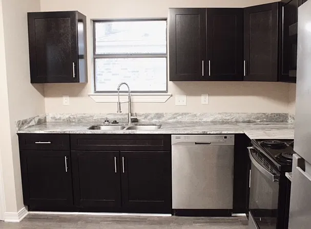 2 bed, 950 sqft, $995 — Photo 2