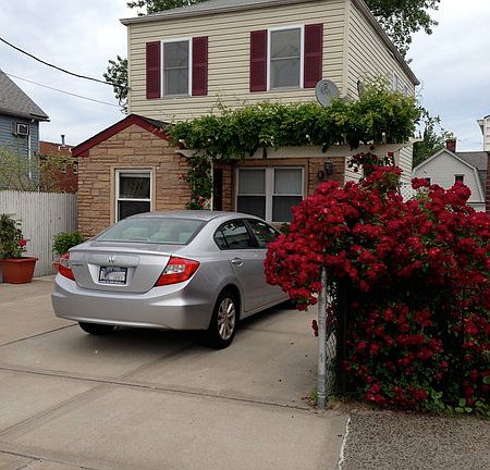 4th image of 1226 Kearney Ave