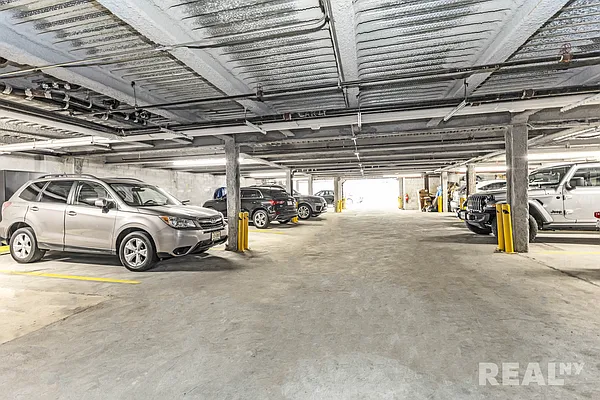 Rented by REAL New York | media 6