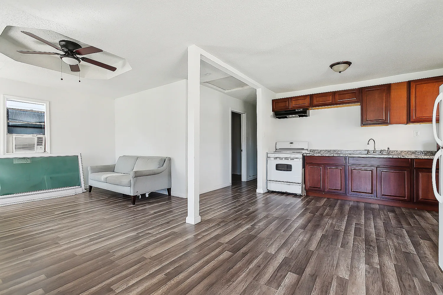 3 bed, 1040 sqft, $1,700 — Photo 4