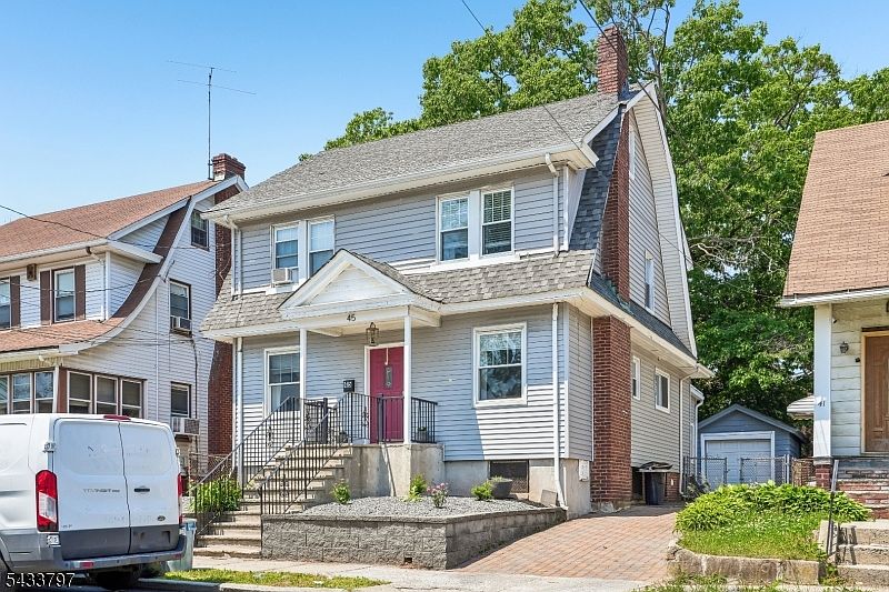 1st image of 45 Bayview Ave