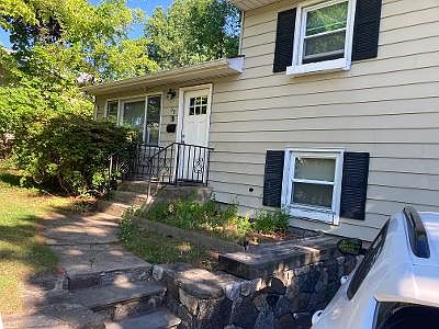 1st image of 98 Neponsit St