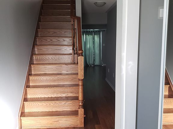 3rd image of 27 Bevington Rd