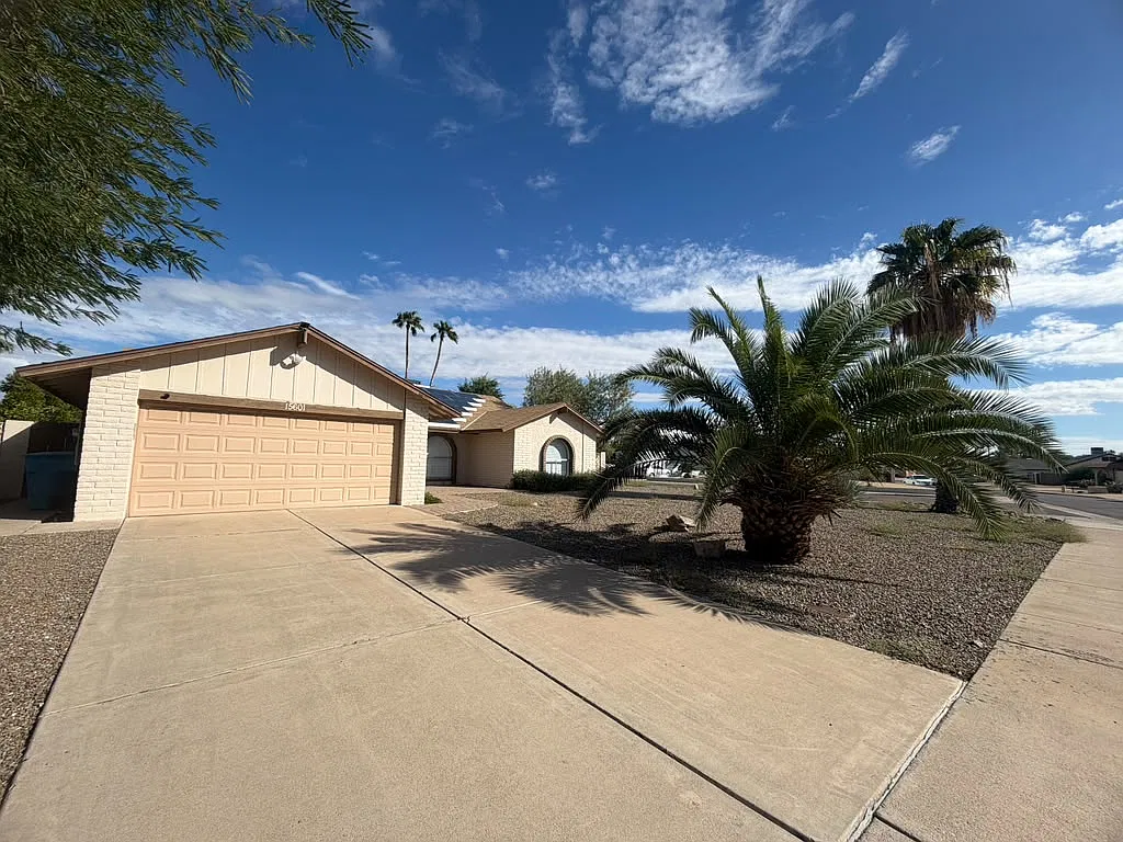 4 bed, 2129 sqft, $3,995 — Photo 3
