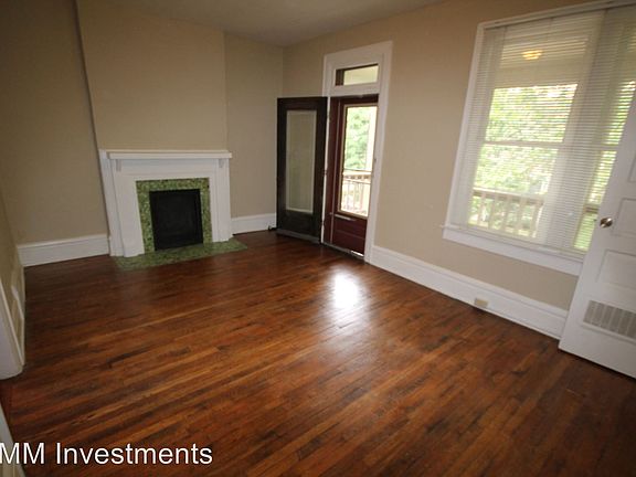 3rd image of 195 E Maynard Ave