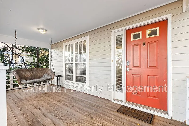 3 bed, 3.0 bath, 1354 sqft, $2,850 — Photo 3