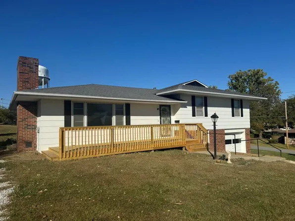 605 W Page St, Milan, MO 63556