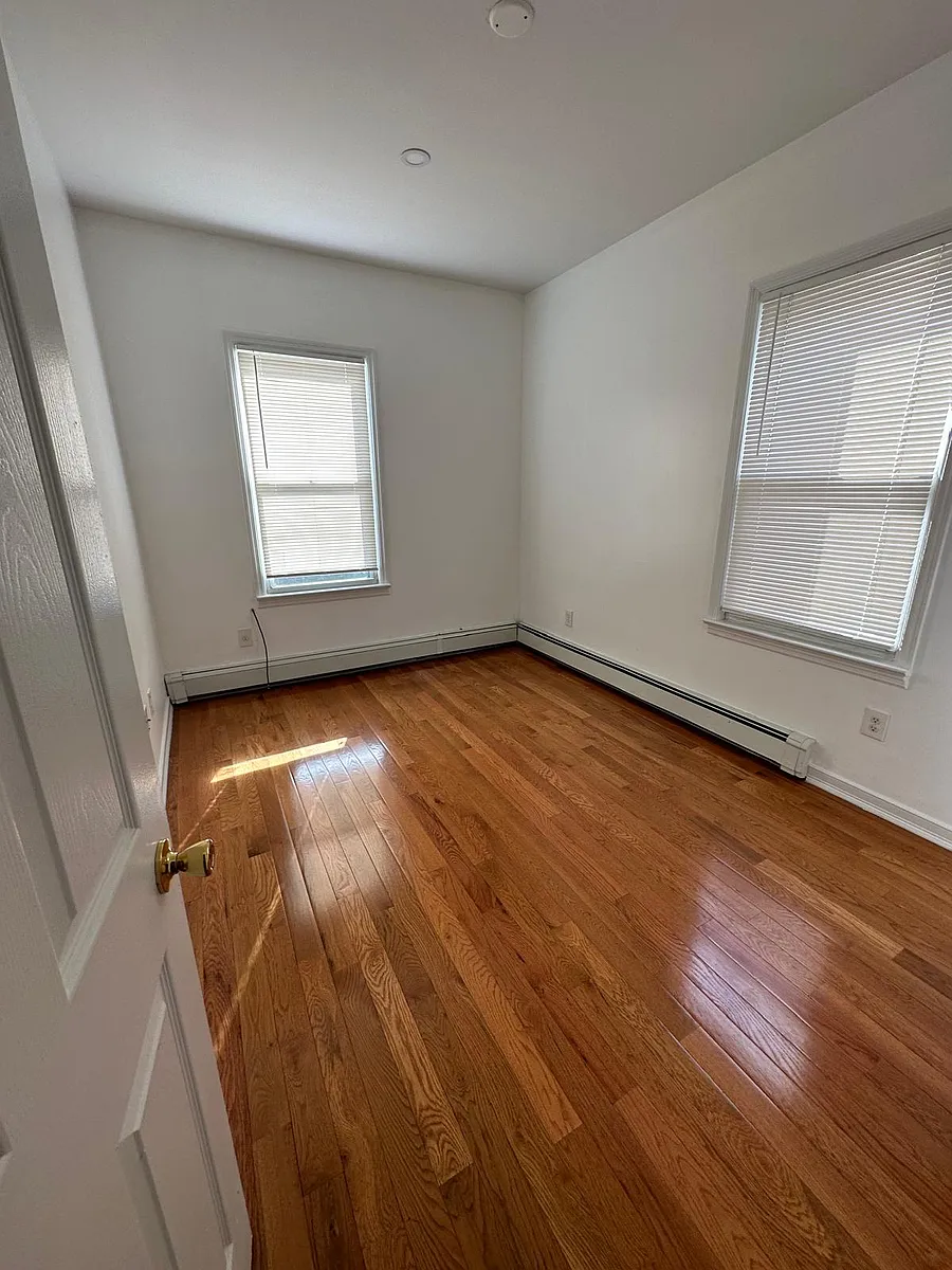 Building Photo - 5986 Grand Ave #2A