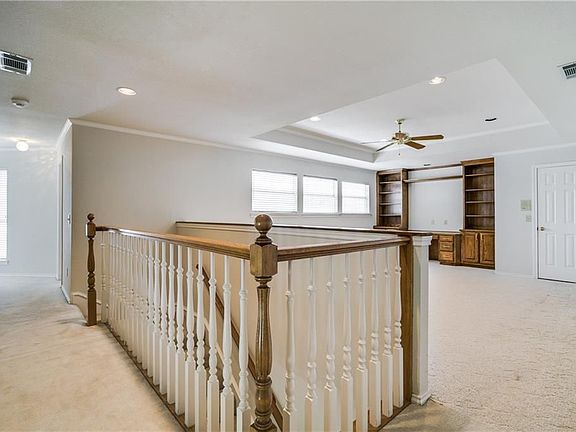 4th image of 5904 New Haven Dr