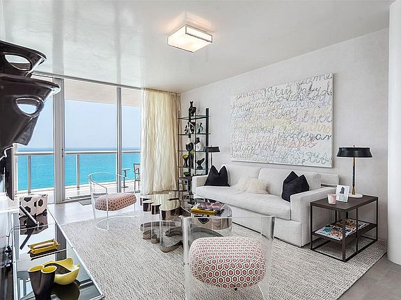 4th image of 6799 Collins Ave #Lph01 & 2