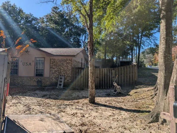 521 Parkview Dr W, Niceville, FL 32578