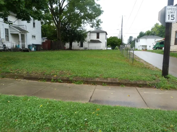 327 N Yellow Springs St, Springfield, OH 45504
