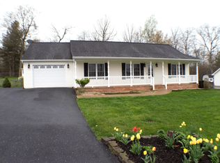 159 Woodside Dr, Waynesboro, VA 22980