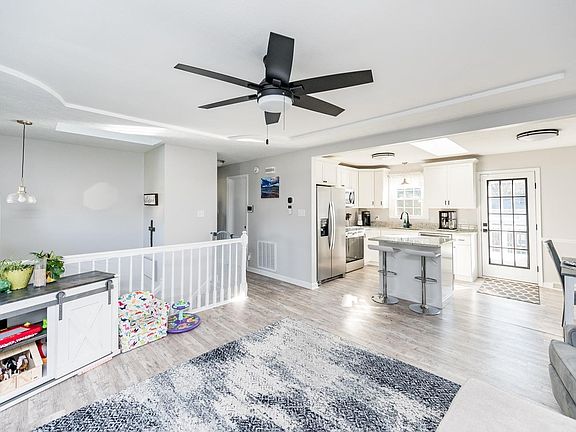 3rd image of 380 White Cypress Dr
