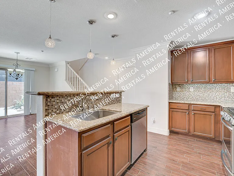10732 Mystic Shore Ave — Photo 4