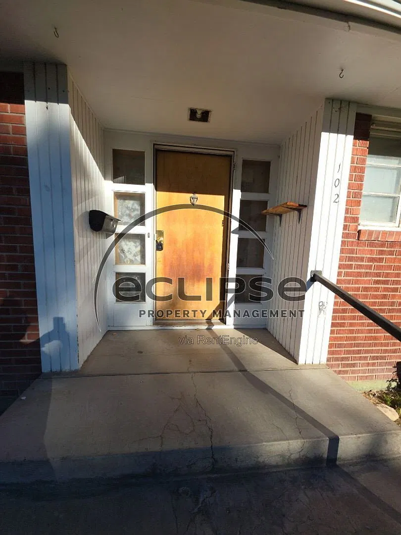 3 bed, 2.0 bath, 1778 sqft, $1,750 — Photo 1