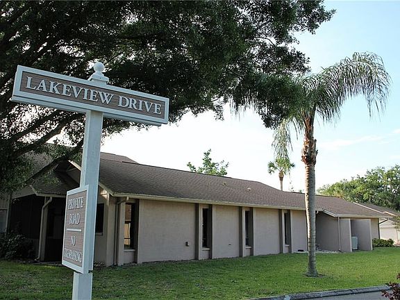 3rd image of 450 Lakeview Dr APT 9