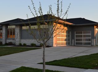 2696 Berkshire Pkwy, Clive, IA 50325