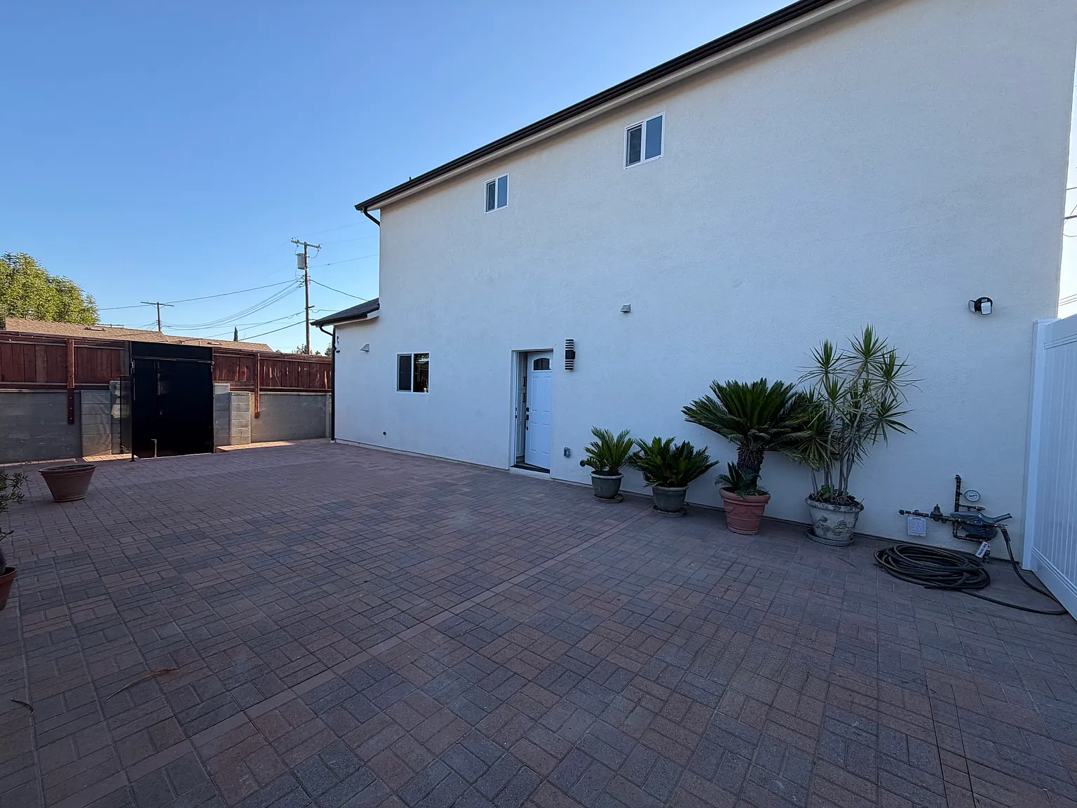 3 bed, 1250 sqft, $4,295 — Photo 4
